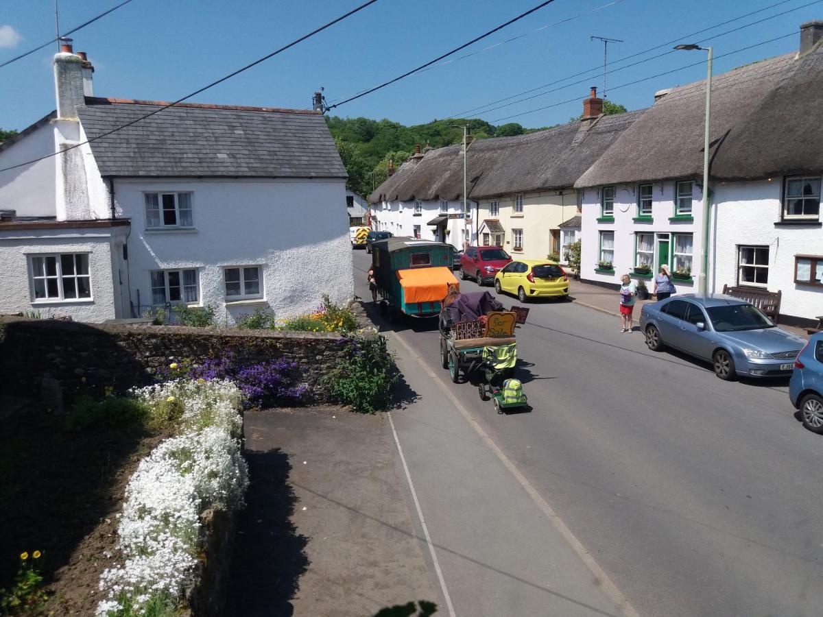Brookside Cottage Okehampton Exteriör bild
